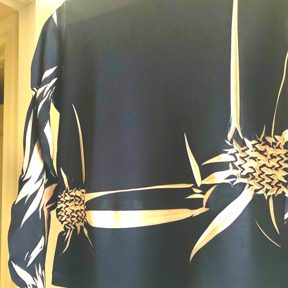 Great funky and stylish top.  amazing.  Details - Picture 3 of 10